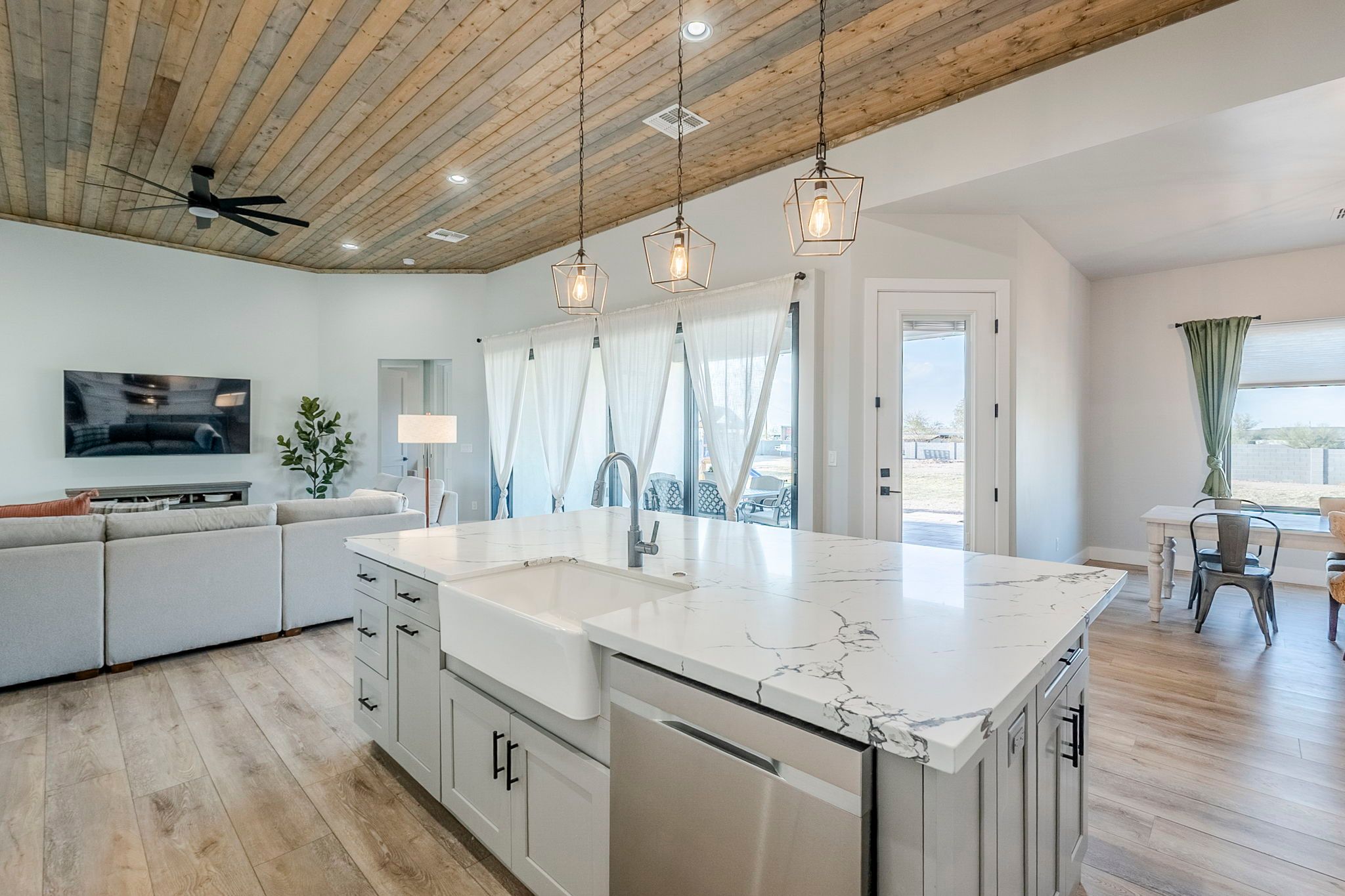 Residential custom home construction